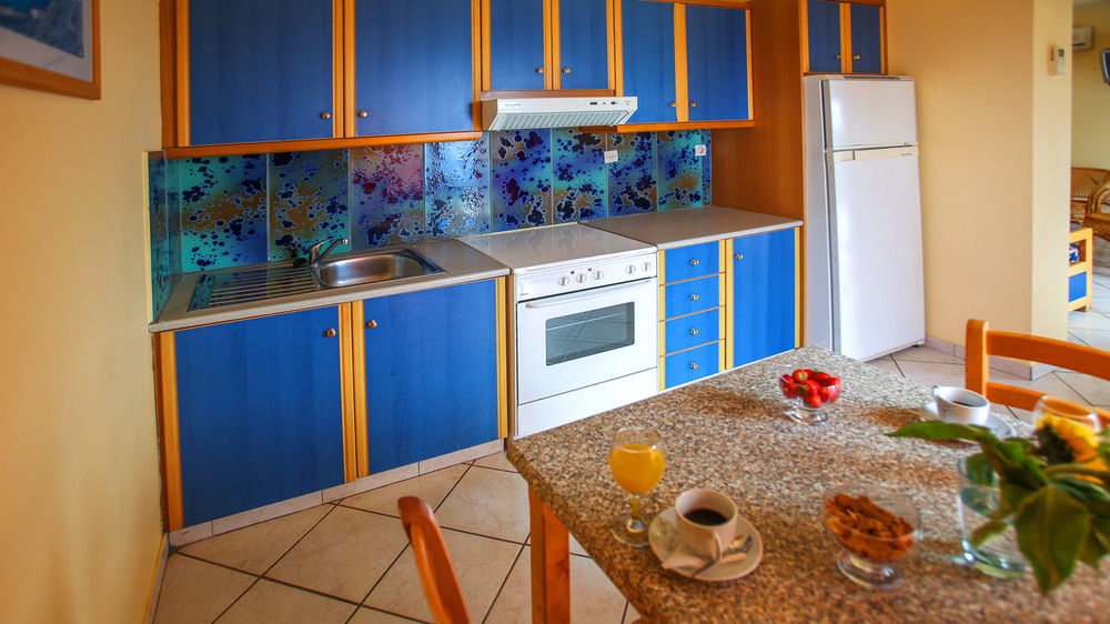 Garbis Villas & Apartments Лурдата Екстер'єр фото